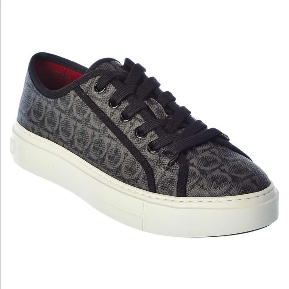 Farragamo sneakers size 41